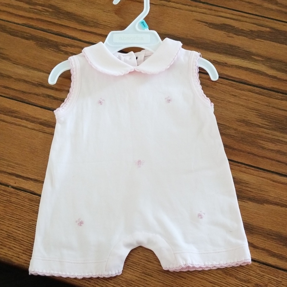 Kissy Kissy outfit.